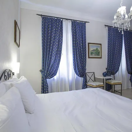 Badia Fiorentina Bed & Breakfast 3*