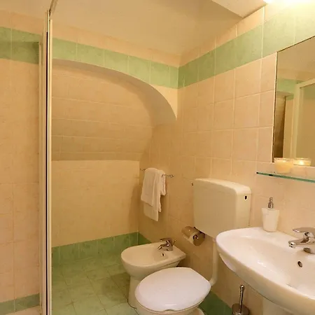 Badia Fiorentina Bed and Breakfast 3*